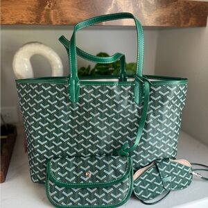 Green Patterned Tote Bag Set!